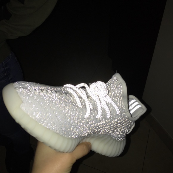 **SOLD**Yeezy V2 static reflective limited edition - Picture 5 of 8